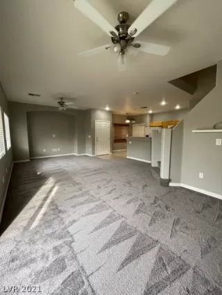 Photo #3: 2336476 Listing