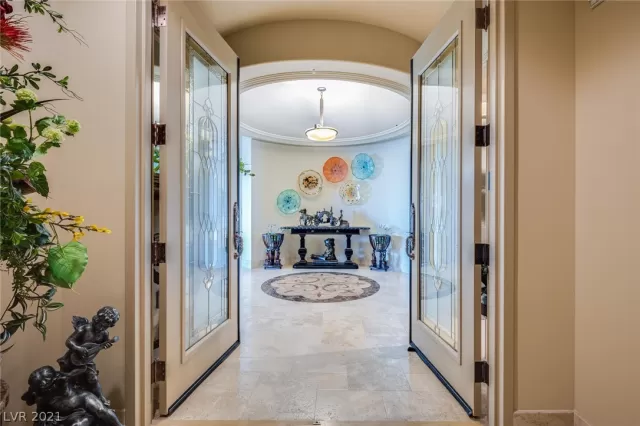 MLS: 2336483 Condo For Sale