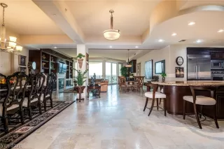 Photo #3: 2336483 Listing