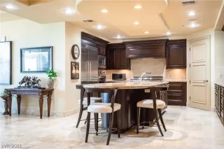 Photo #6: 2336483 Listing