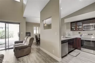 Photo #1: 2336494 Listing