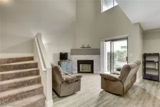 Photo #2: 2336494 Listing