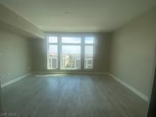 Photo #6: 2336523 Listing 