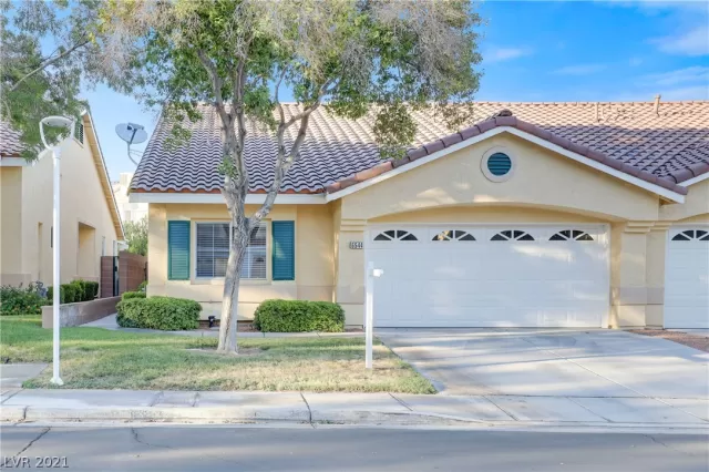 MLS: 2336556 Condo For Sale