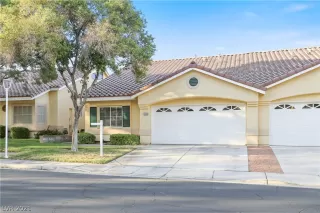 Photo #3: 2336556 Listing