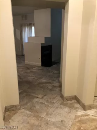 Photo #1: 2336571 Listing 