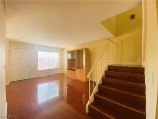 Photo #3: 2336574 Listing