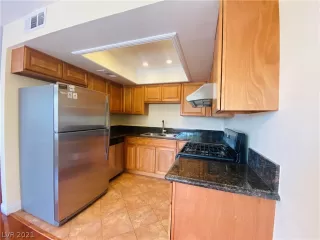 Photo #6: 2336574 Listing