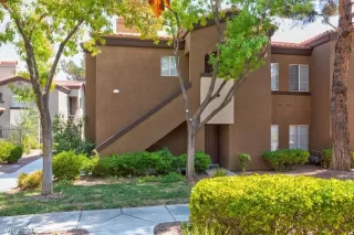 Photo #2: 2336583 Listing
