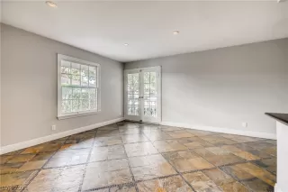 Photo #4: 2336593 Listing 