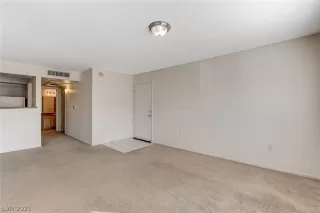 Photo #4: 2336607 Listing