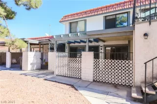 Photo #2: 2336608 Listing