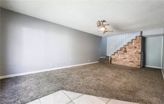 Photo #6: 2336608 Listing