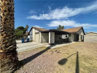 Photo #2: 2336610 Listing 