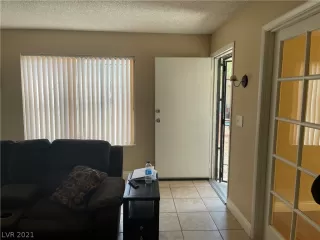 Photo #5: 2336610 Listing 