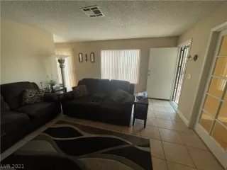 Photo #6: 2336610 Listing 