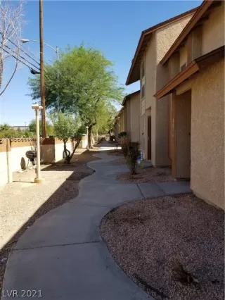 Photo #1: 2336627 Listing