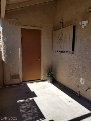 Photo #2: 2336627 Listing