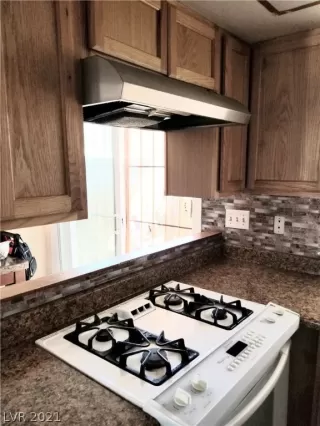 Photo #5: 2336627 Listing