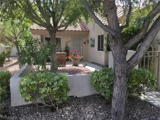 Photo #2: 2336666 Listing 