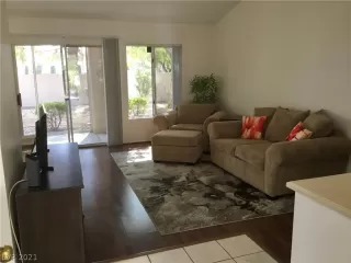 Photo #4: 2336666 Listing 