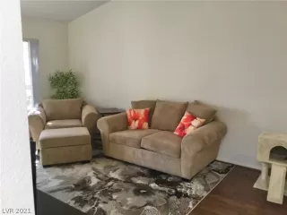 Photo #5: 2336666 Listing 