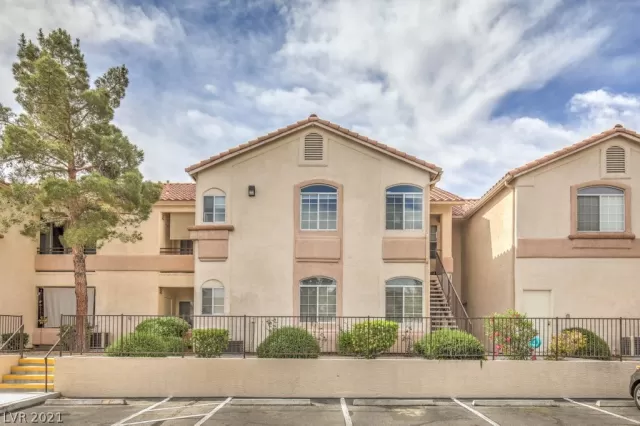 MLS: 2336679 Condo For Sale