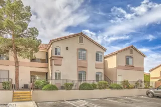 Photo #2: 2336679 Listing