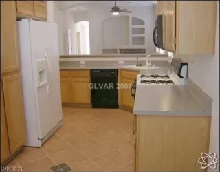 Photo #3: 2336687 Listing 