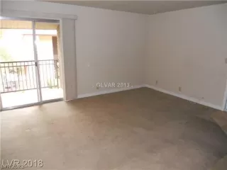 Photo #4: 2336706 Listing