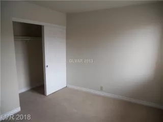 Photo #5: 2336706 Listing