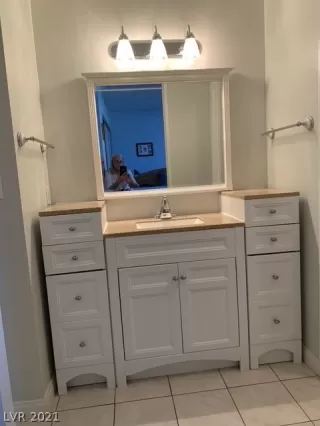 Photo #5: 2336727 Listing