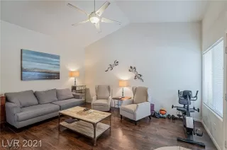 Photo #3: 2336772 Listing 