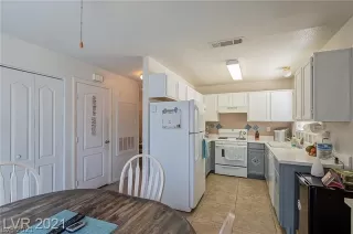 Photo #6: 2336772 Listing 