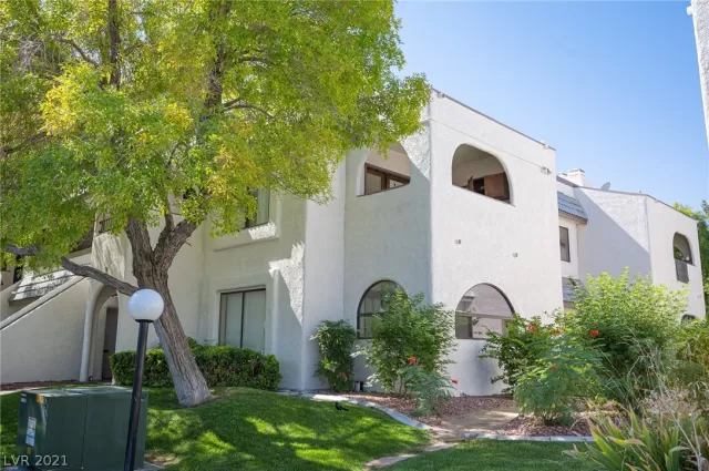 MLS: 2336782 Condo For Sale