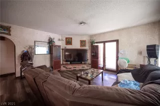 Photo #3: 2336782 Listing 