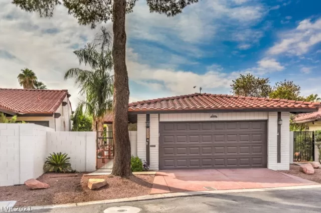 MLS: 2336794 Condo For Sale