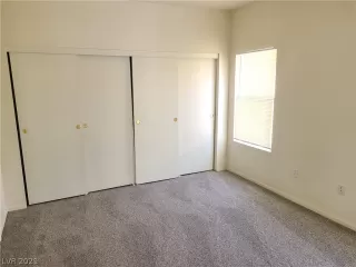 Photo #5: 2336828 Listing