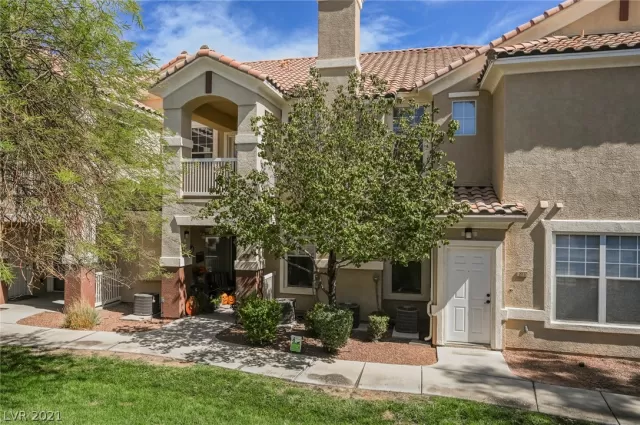 MLS: 2336840 Condo For Sale