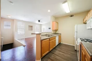 Photo #2: 2336840 Listing 