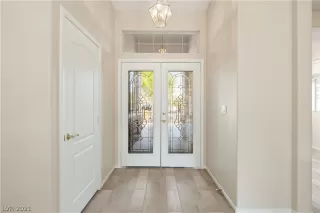 Photo #2: 2336847 Listing 