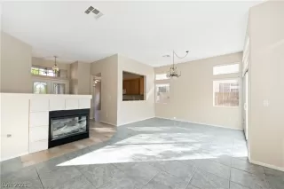 Photo #4: 2336847 Listing 