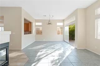 Photo #6: 2336847 Listing 