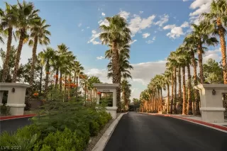 Photo #2: 2336859 Listing 