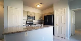 Photo #3: 2336863 Listing 