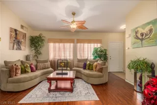 Photo #6: 2336880 Listing 