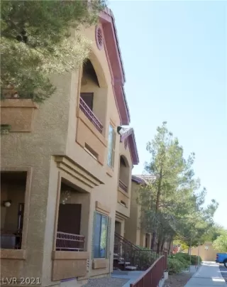 Photo #6: 2336884 Listing