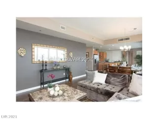 Photo #3: 2336888 Listing