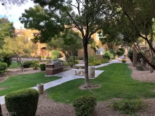 Photo #1: 2336929 Listing