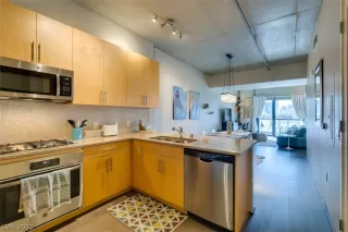 Photo #1: 2336952 Listing 